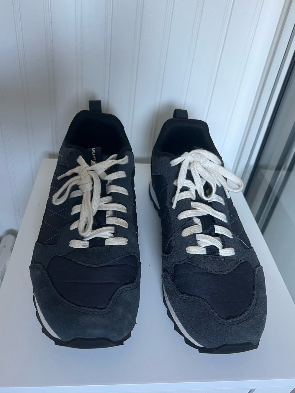 Merrell Men’s Alpine Sneakers 8.5 US Navy with White Laces j003721
